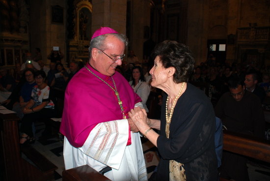 L'Arcivescovo e la madre di Simona yyy