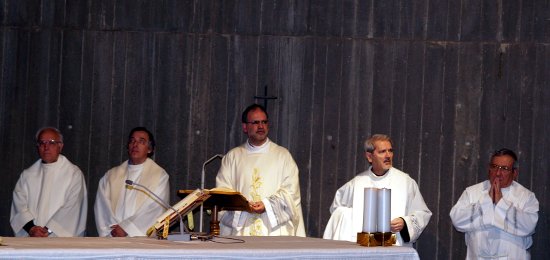 I sacerdoti concelebranti i sacerdoti